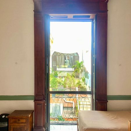 Отель Hostal Zocalo Мерида Экстерьер фото