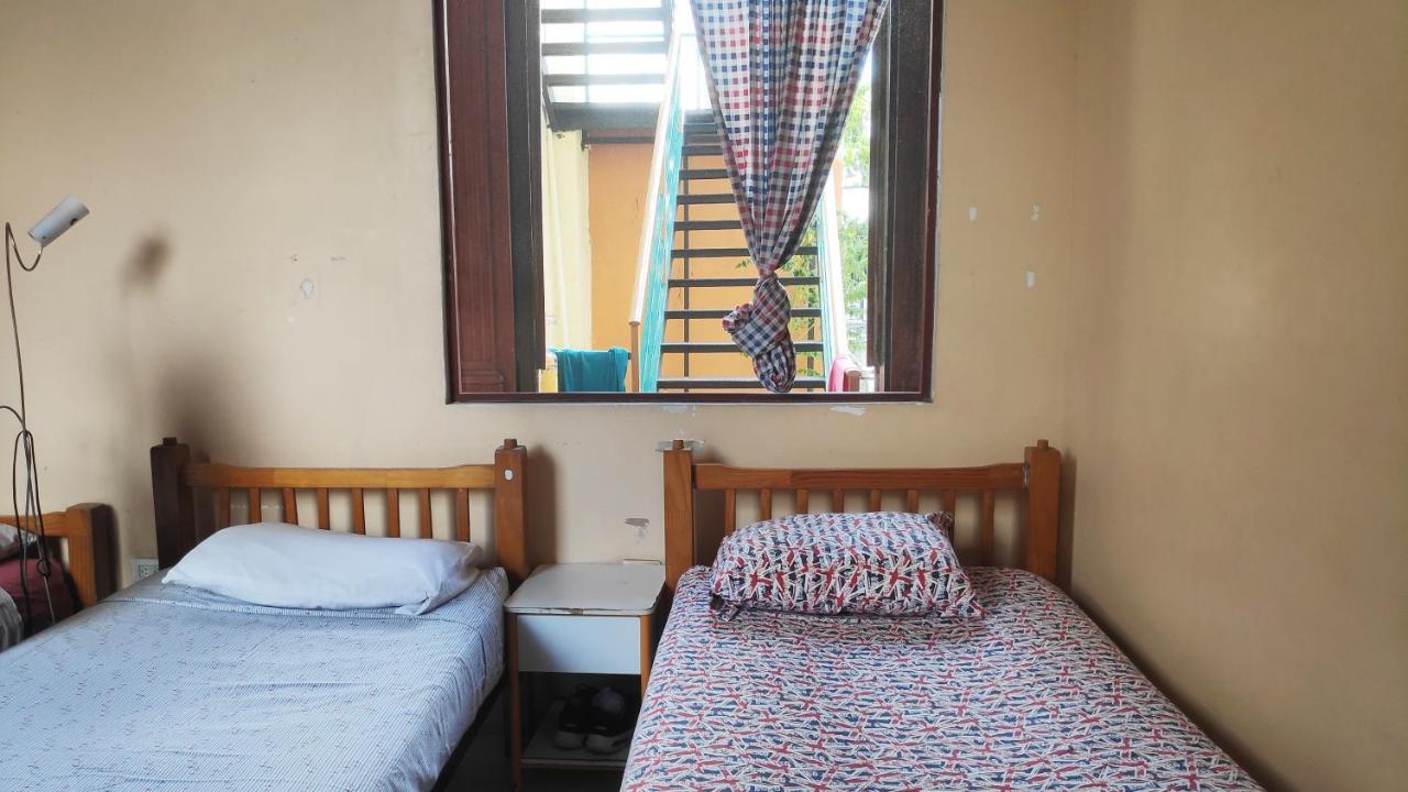 Отель Hostal Zocalo Мерида Экстерьер фото