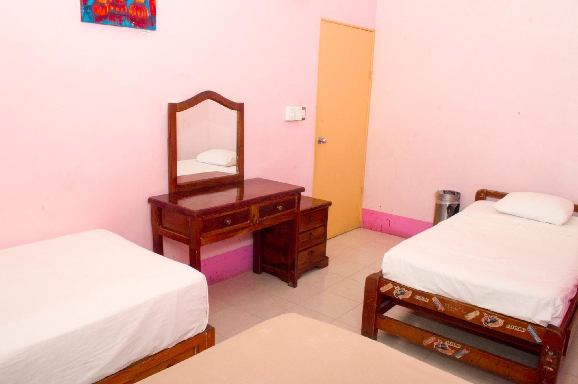 Отель Hostal Zocalo Мерида Экстерьер фото