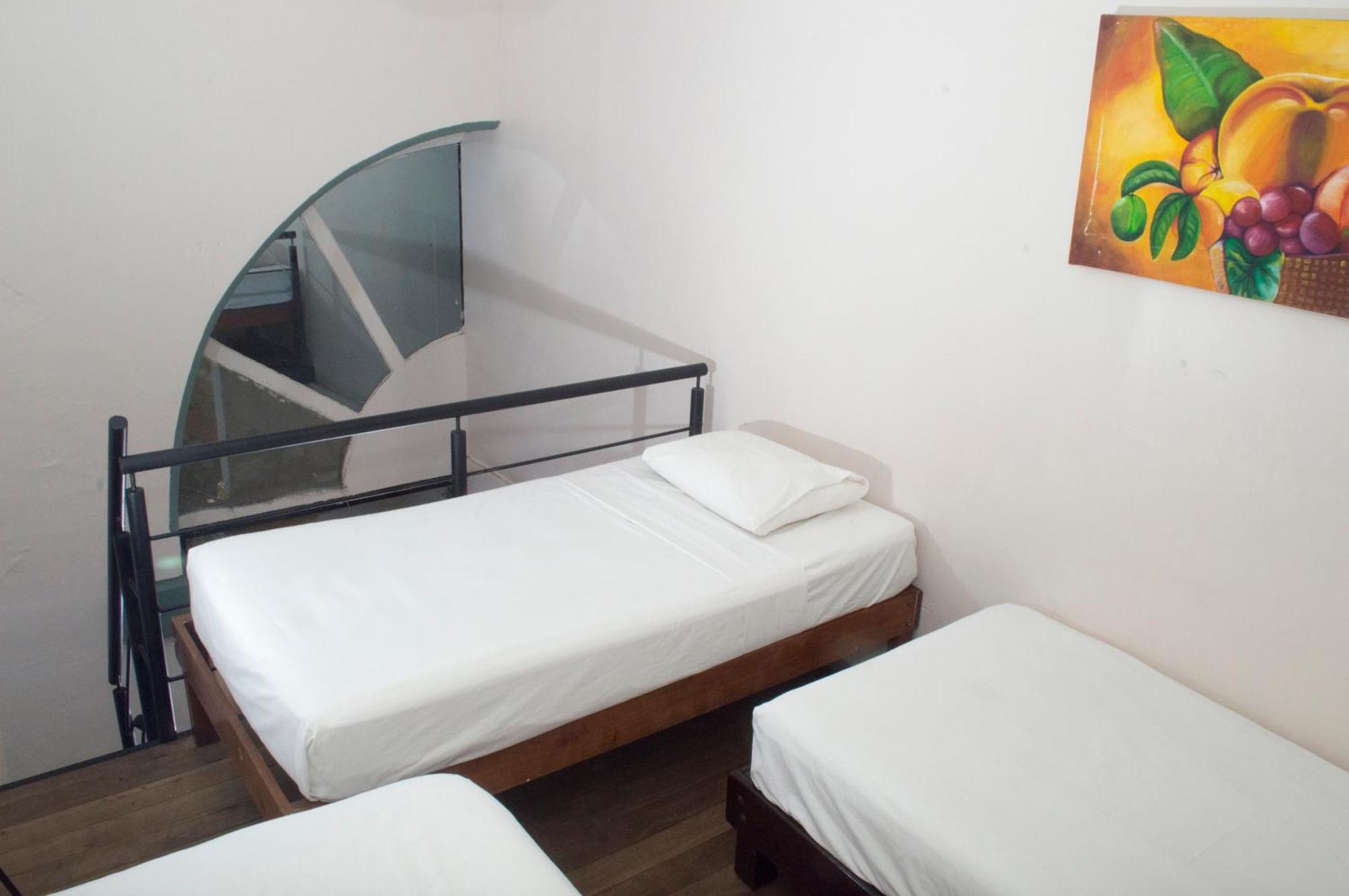 Отель Hostal Zocalo Мерида Экстерьер фото