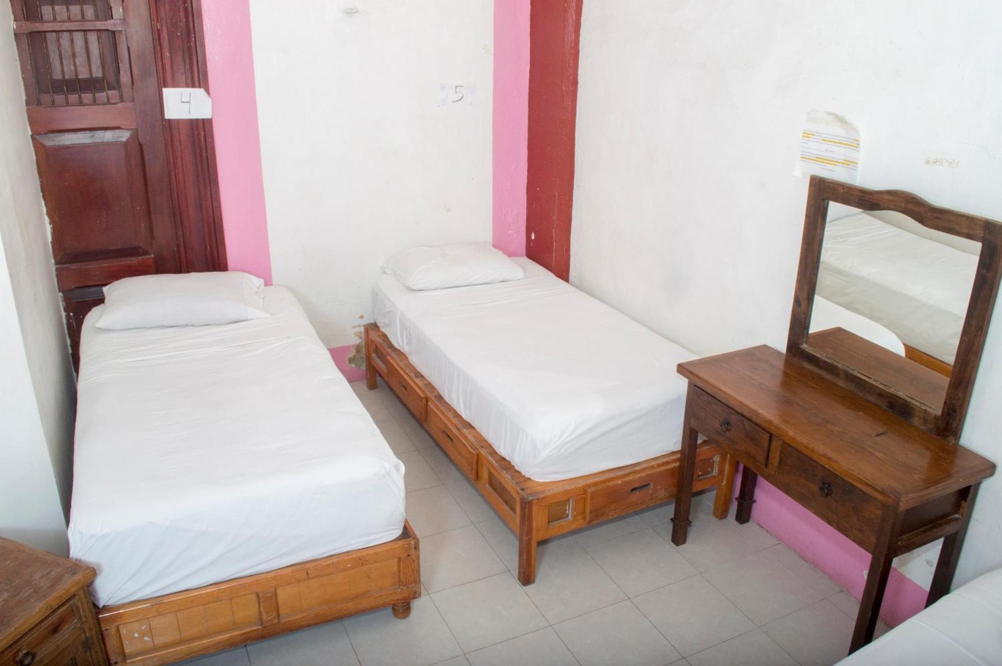 Отель Hostal Zocalo Мерида Экстерьер фото